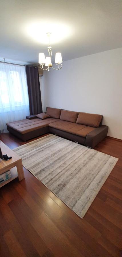 Apartament Chaplins 3 Camere Piatra Neamţ Extérieur photo