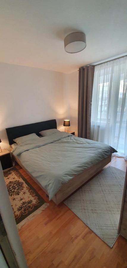 Apartament Chaplins 3 Camere Piatra Neamţ Extérieur photo