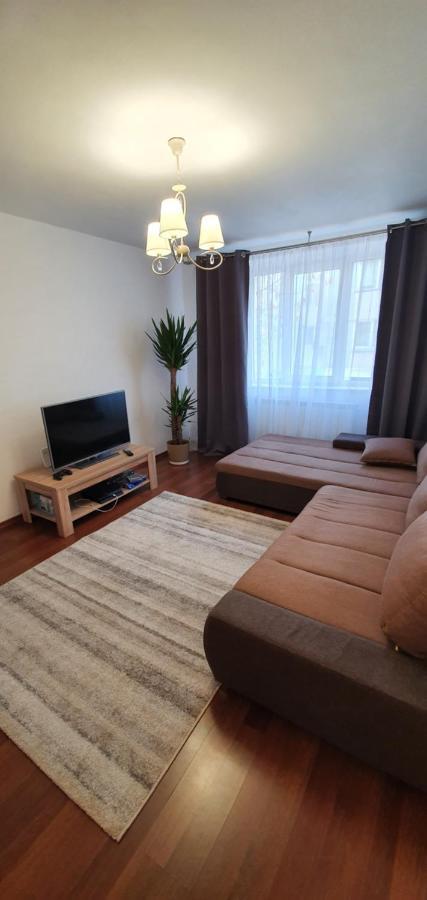 Apartament Chaplins 3 Camere Piatra Neamţ Extérieur photo