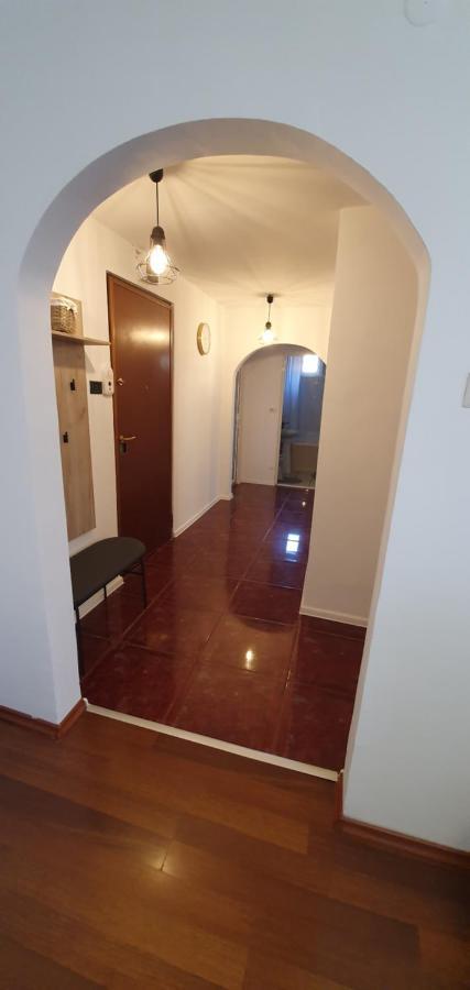 Apartament Chaplins 3 Camere Piatra Neamţ Extérieur photo